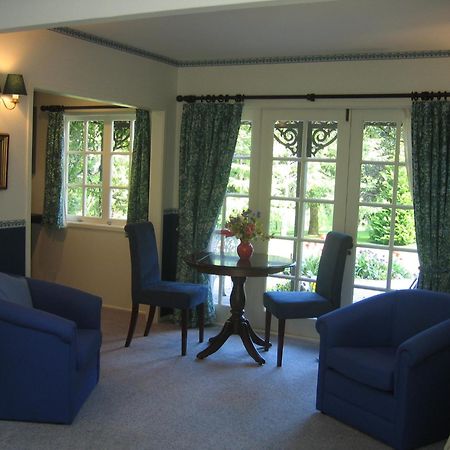 Trelawn Riverside Cottages Arthurs Point Ruang foto