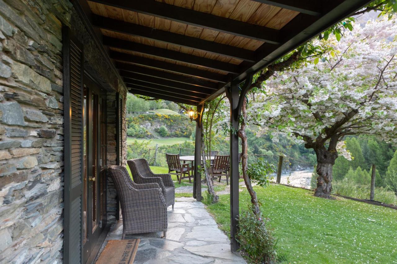 Trelawn Riverside Cottages Arthurs Point Bagian luar foto