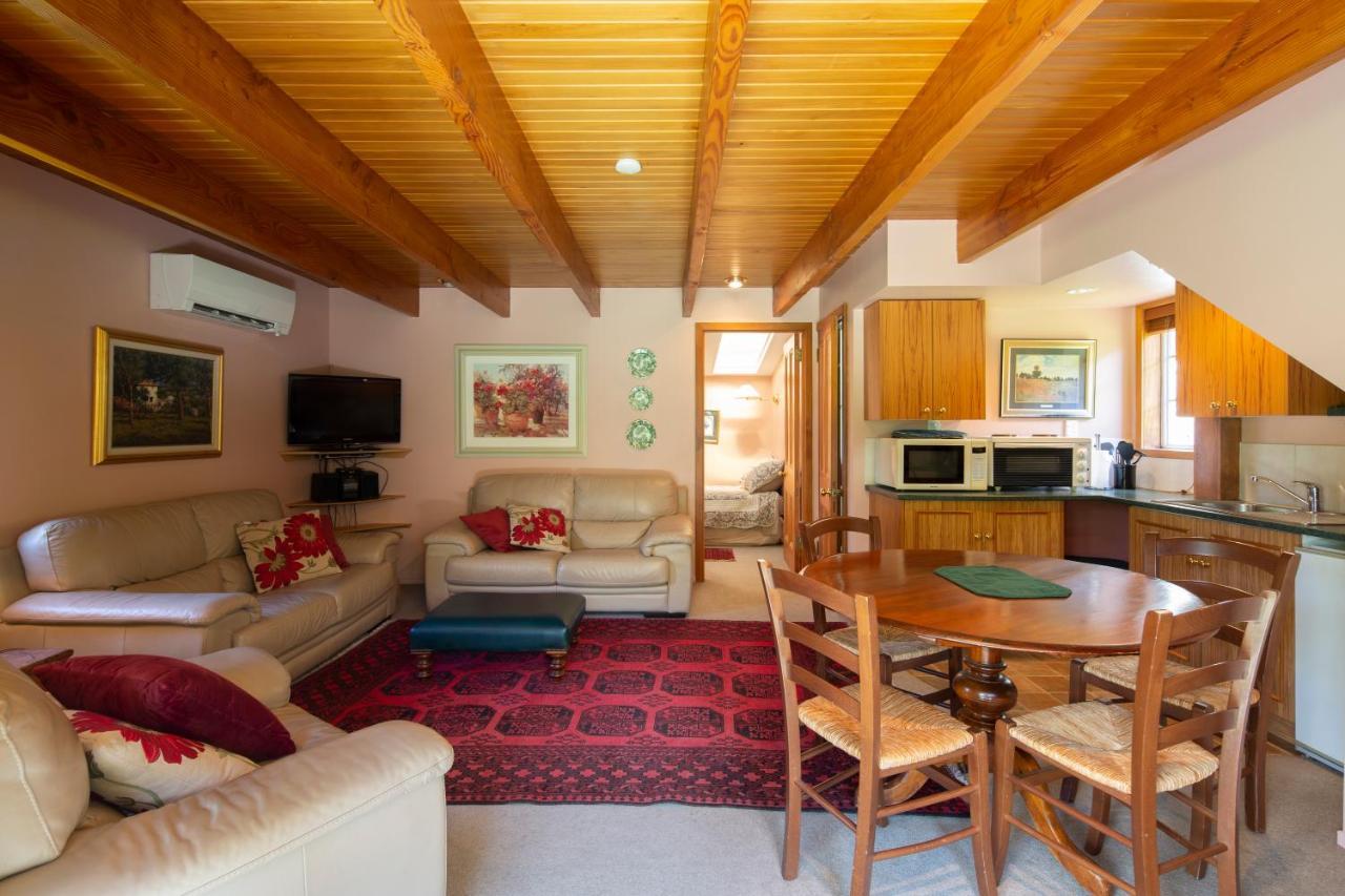 Trelawn Riverside Cottages Arthurs Point Bagian luar foto
